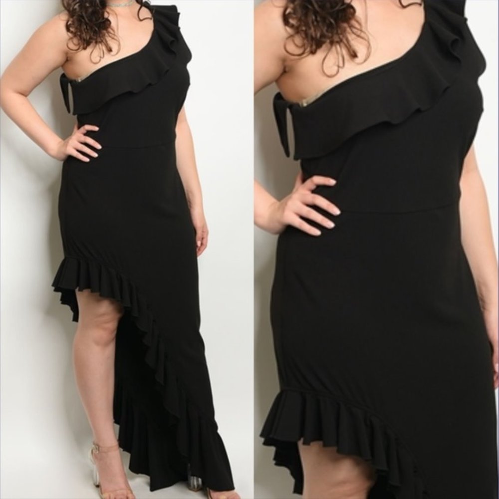 PLUS SIZE BLACK MAXI DRESS/ GOWN - Picture 3 of 3